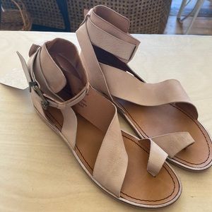 Brand New Free People Sandals NWOT